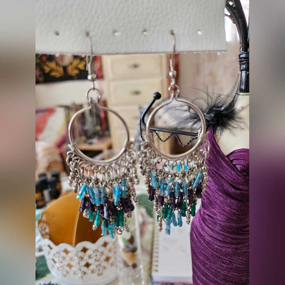 Vintage Long Seabead Hoop Fringe Earrings 🦋💜Pre-owned